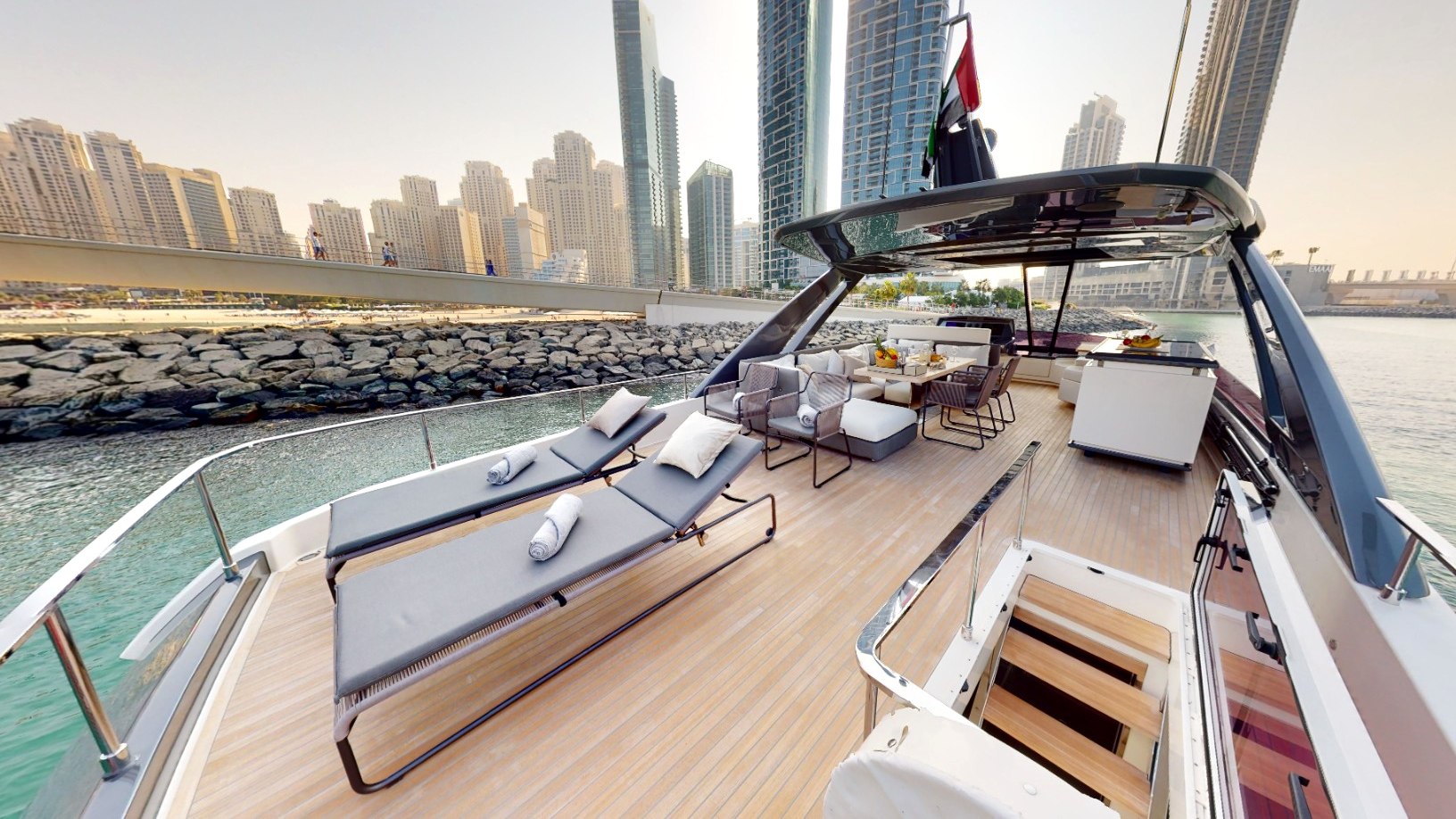 View 3: Ferretti 78 ft