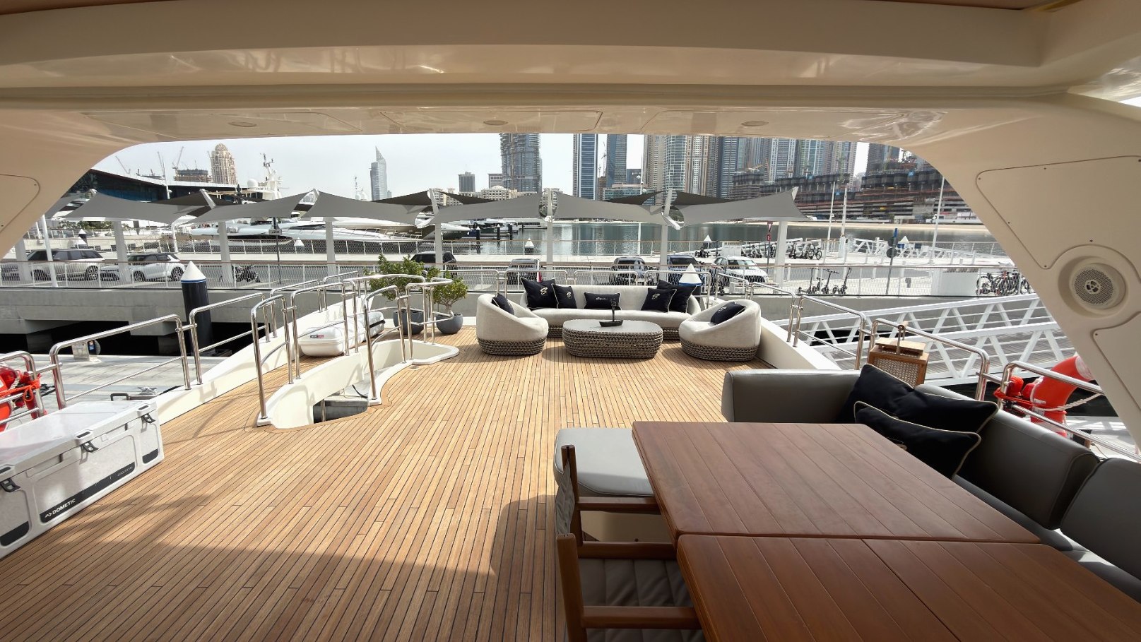 View 9: Azimut Satisfaction