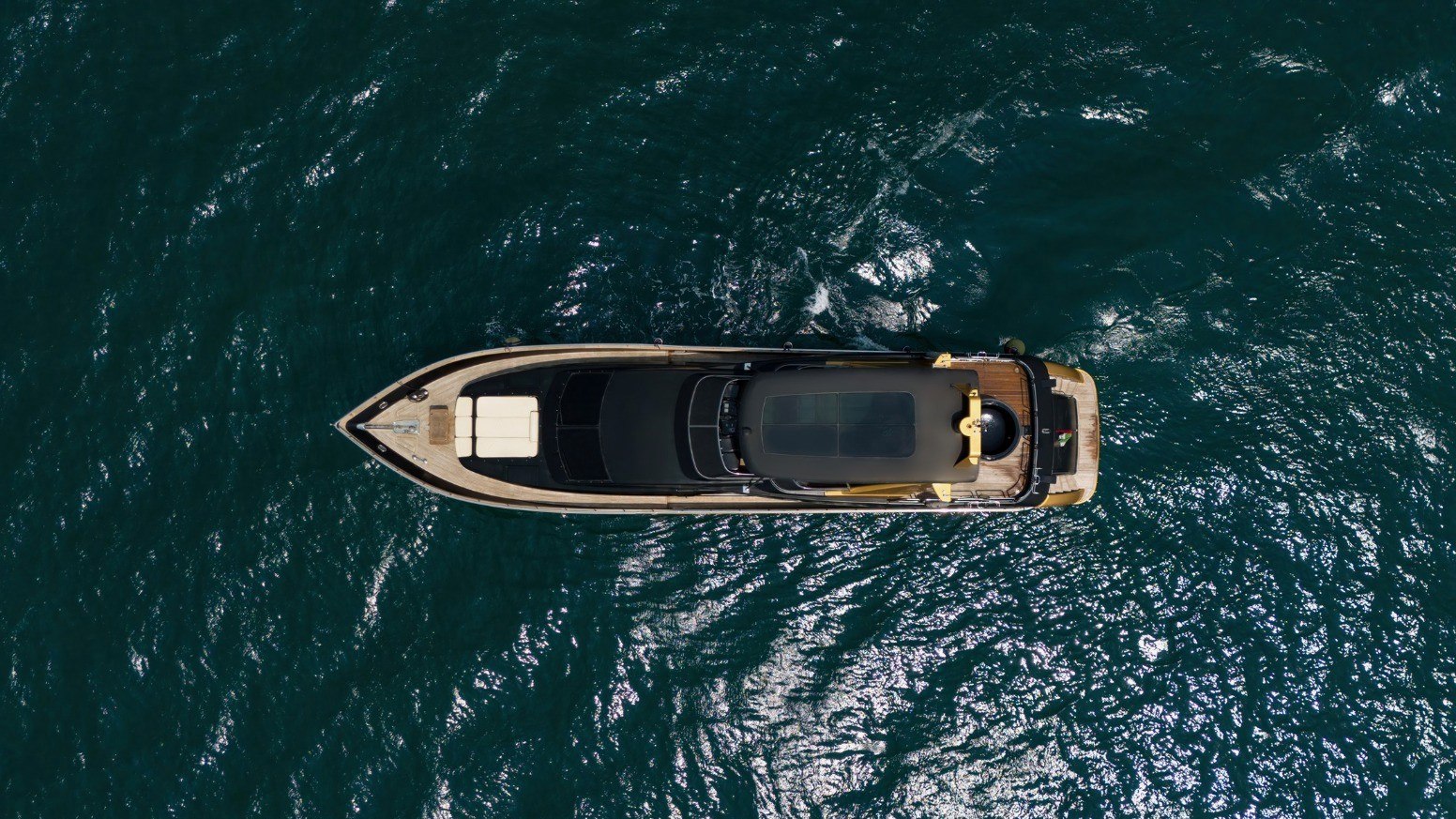 View 11: Azimut Anna