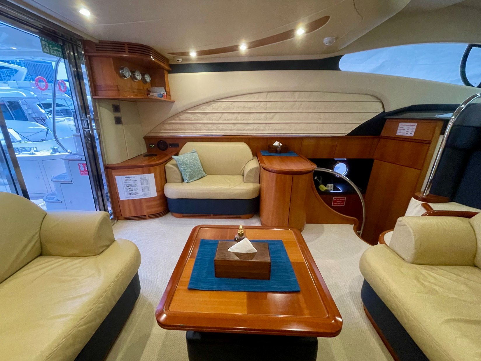 View 5: Azimut Grand Crew