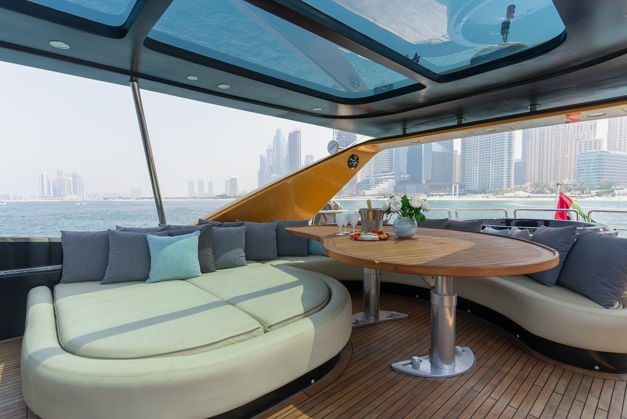 View 10: Azimut Anna
