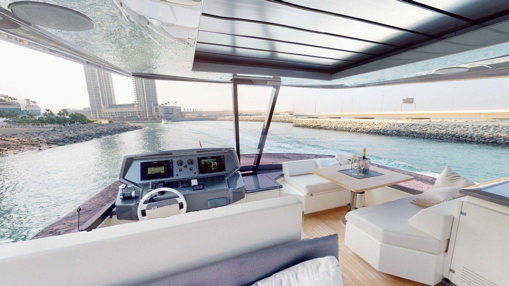 View 12: Ferretti 78 ft