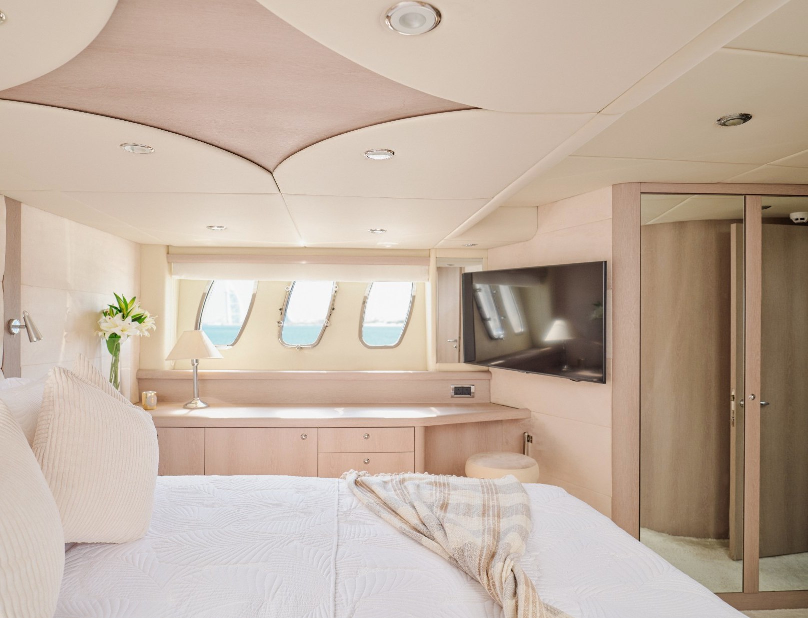 View 7: Sunseeker Satoshi