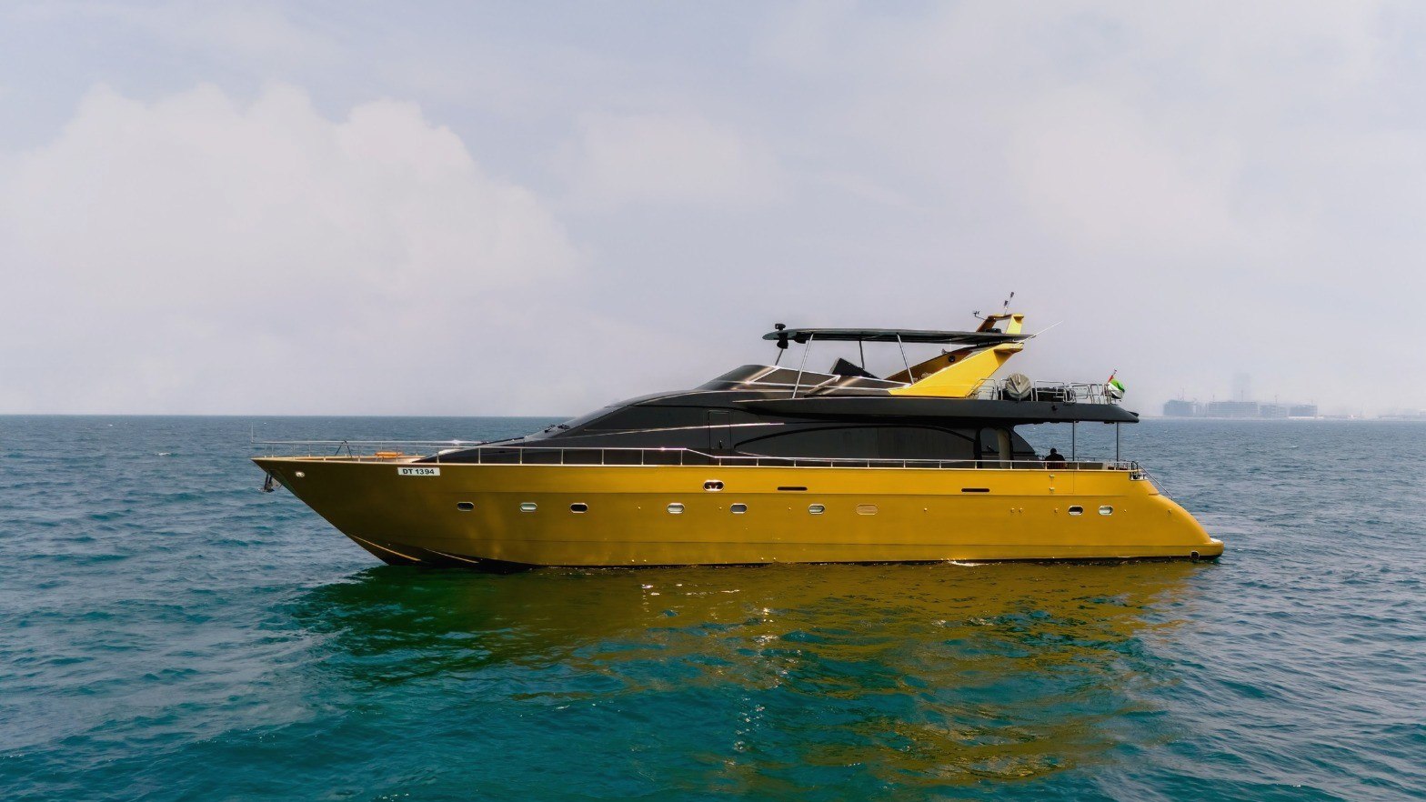 View 6: Azimut Anna