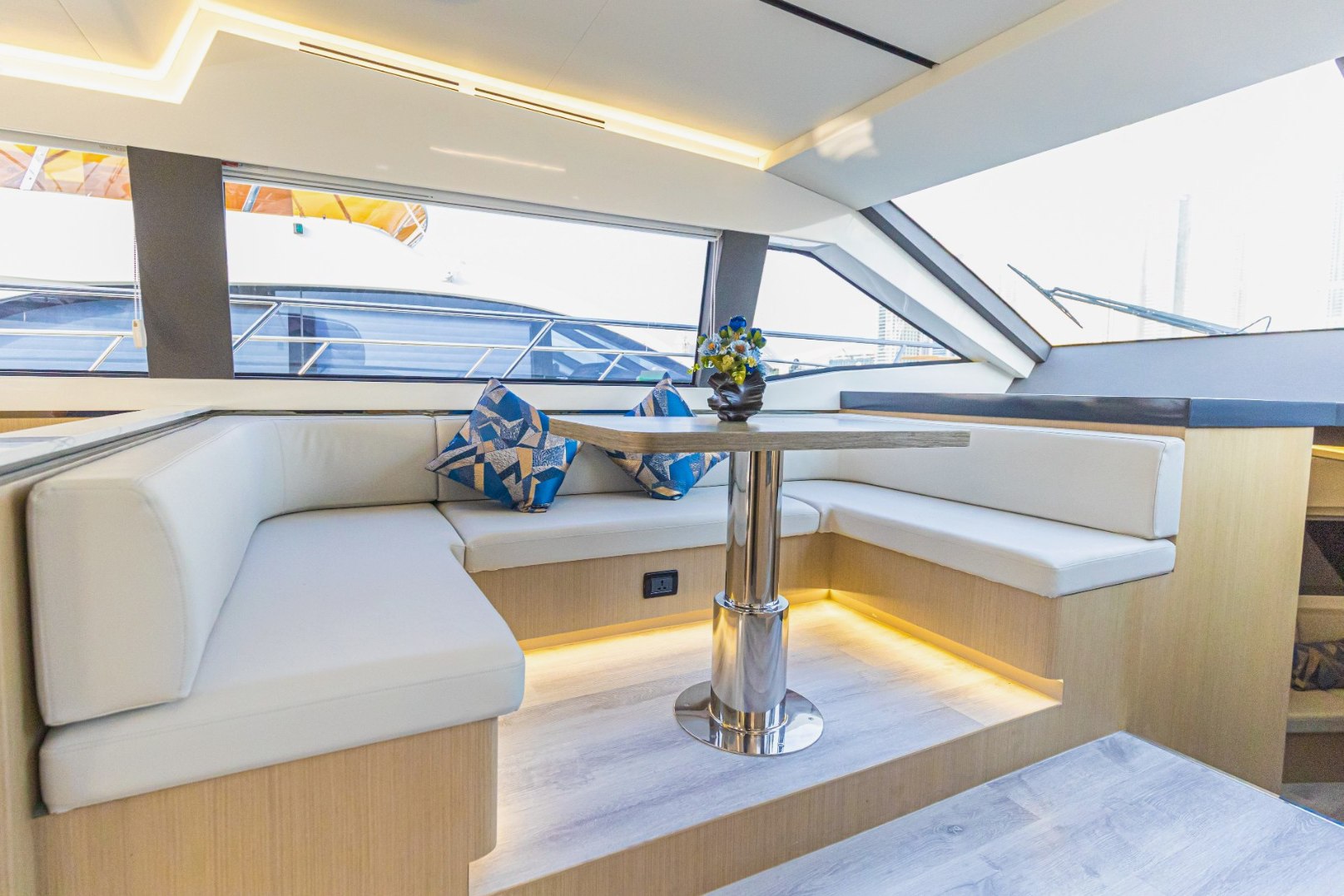 View 8: Sky Walker Axa