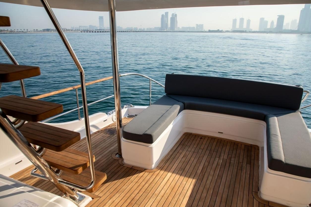 View 7: Vogue Hatteras