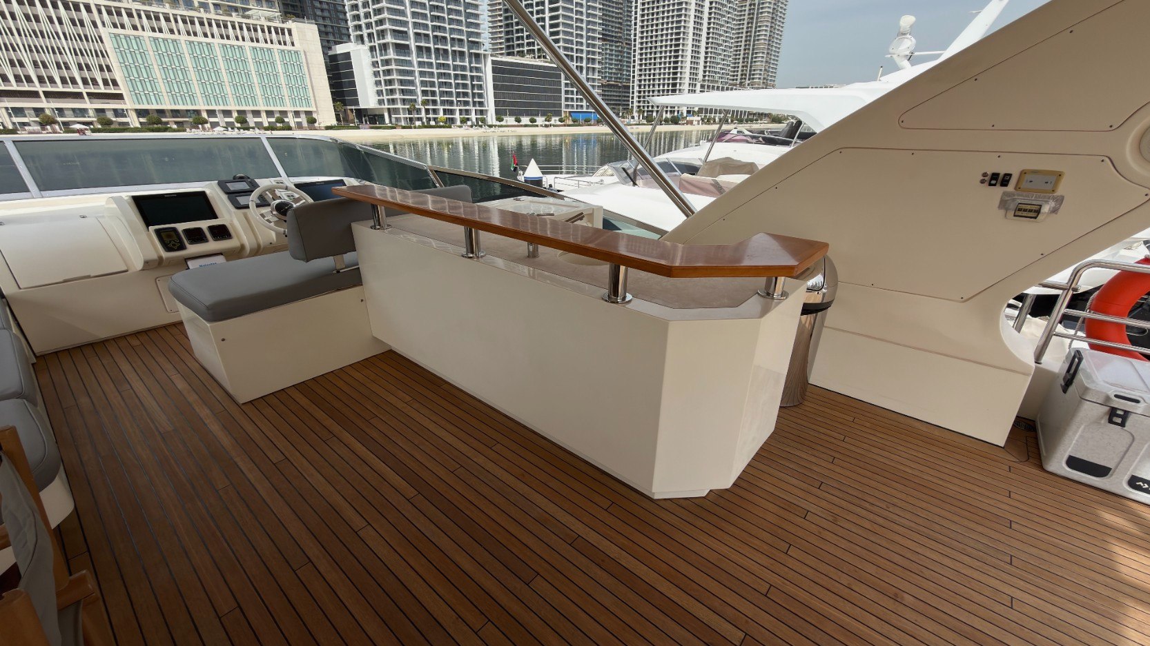 View 7: Azimut Satisfaction