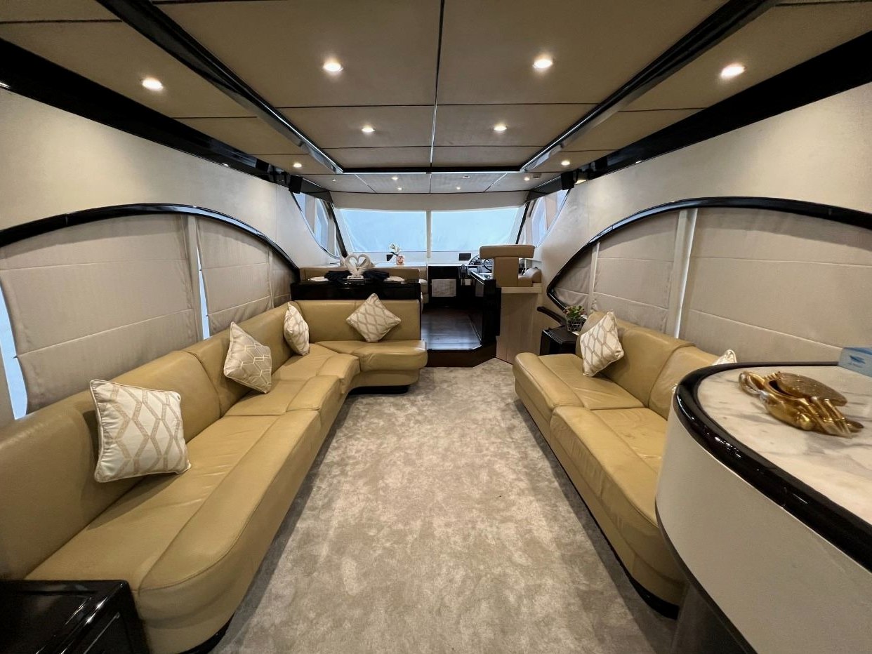 View 5: Dubai Marine Tisck