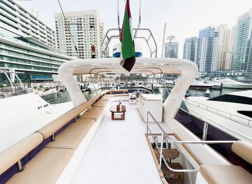 View 2: Dubai Marine Tisck