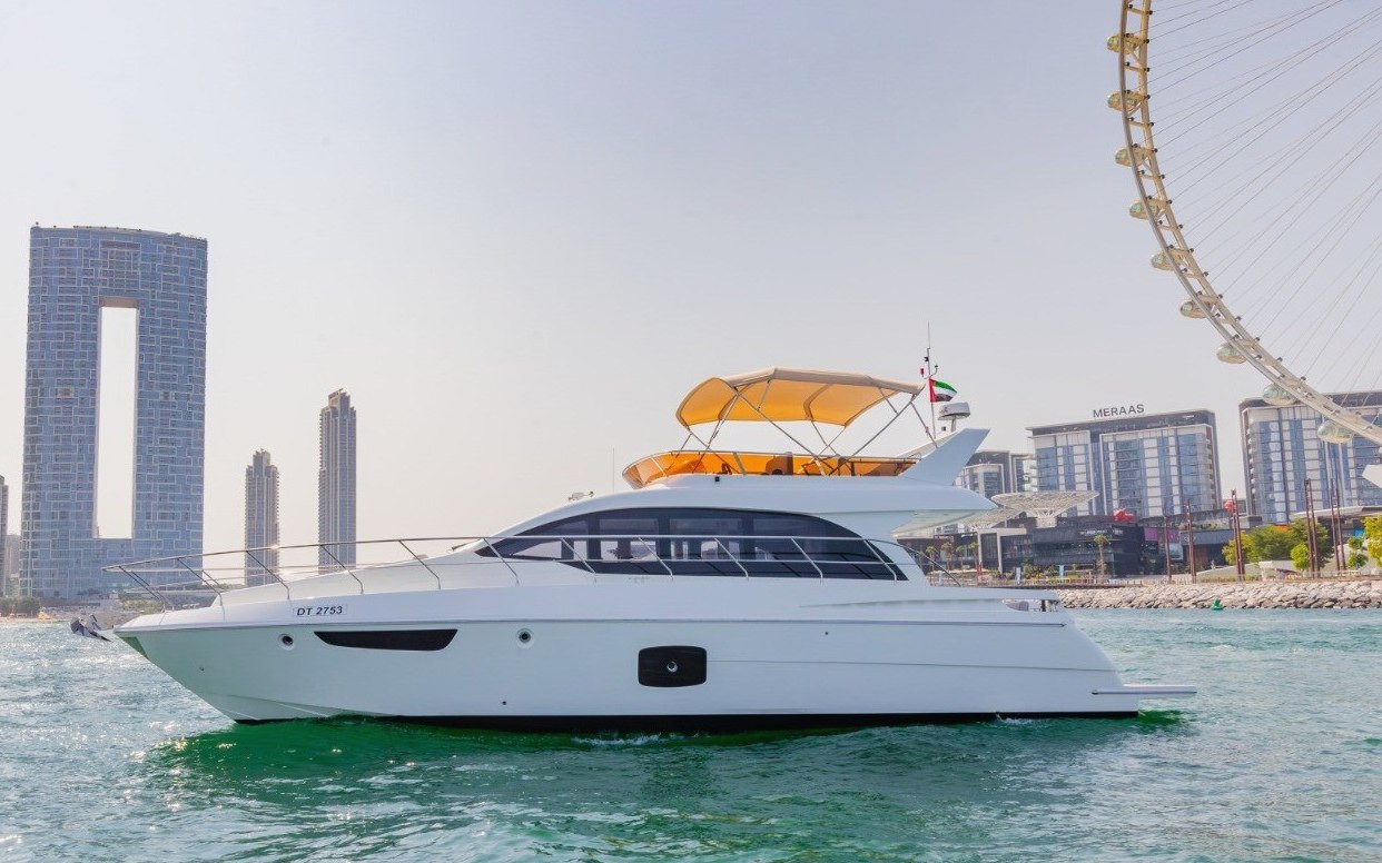 Sky Walker Ace, 52 ft