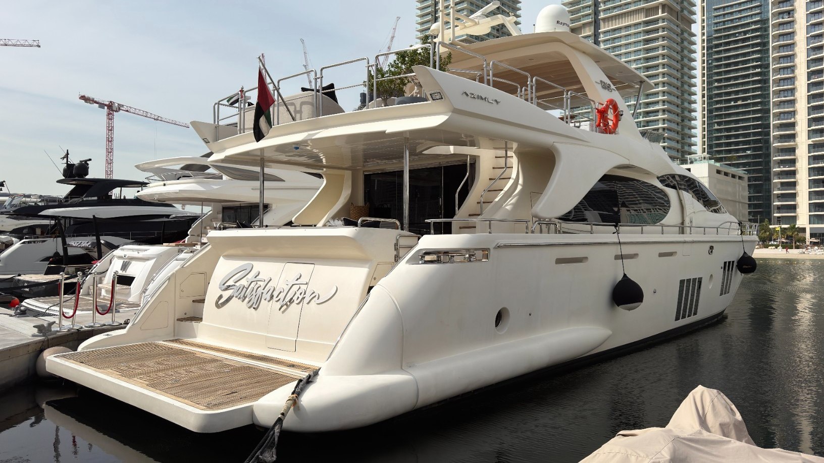 View 11: Azimut Satisfaction