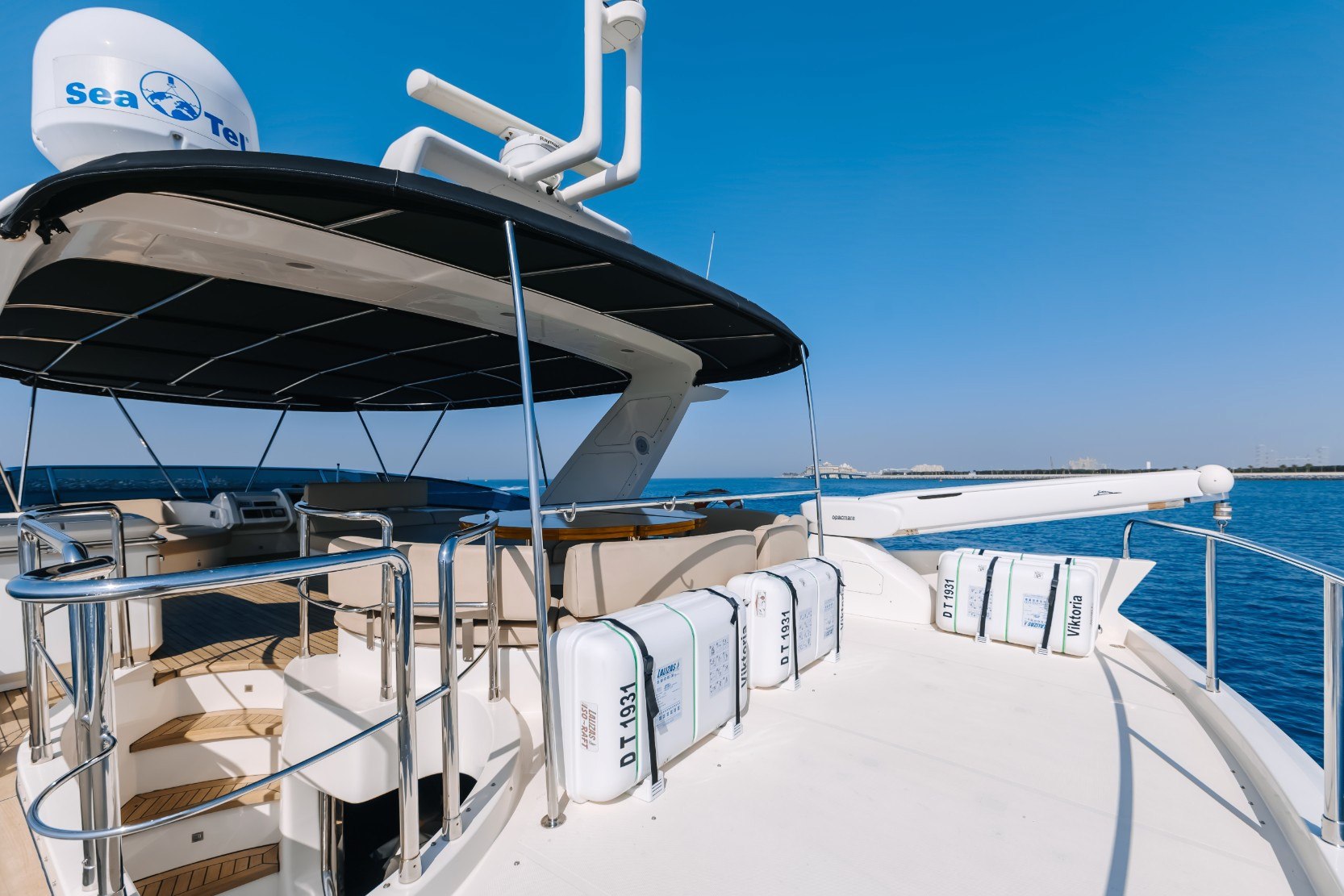 View 4: Azimut Viktoria