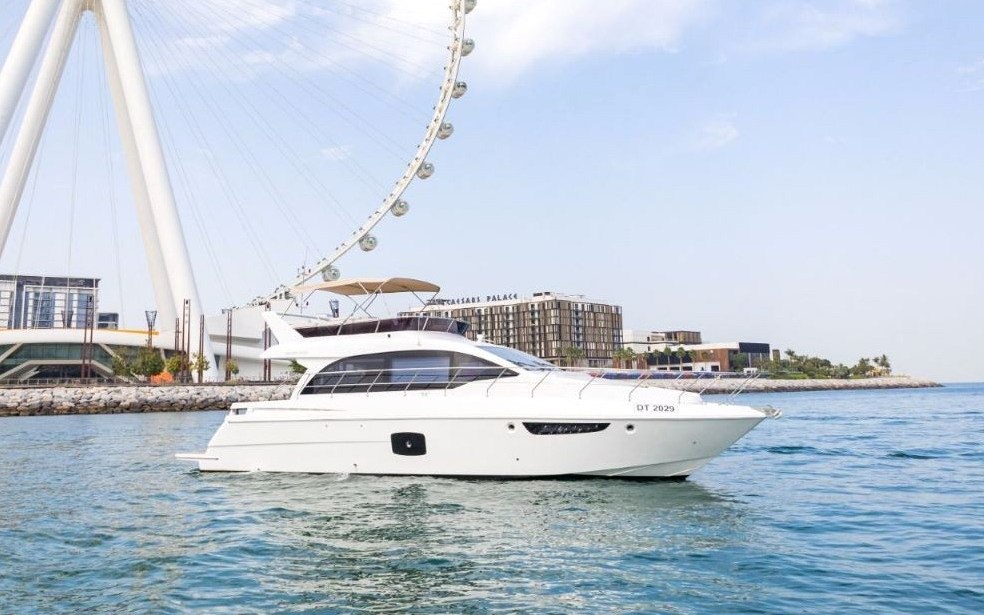 Sky Walker Axa, 52 ft